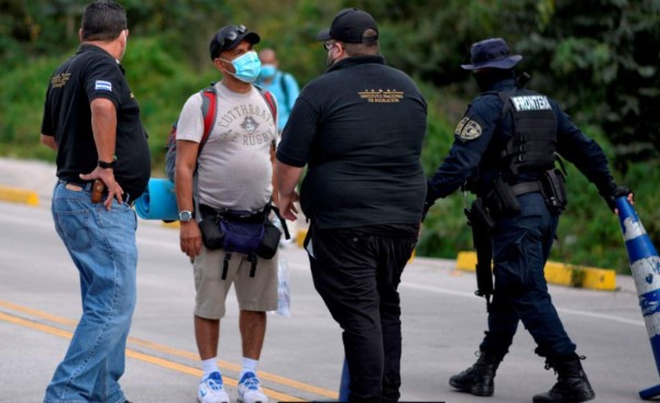 Honduras registra que 78 inmigrantes de caravana retornaron desde Guatemala