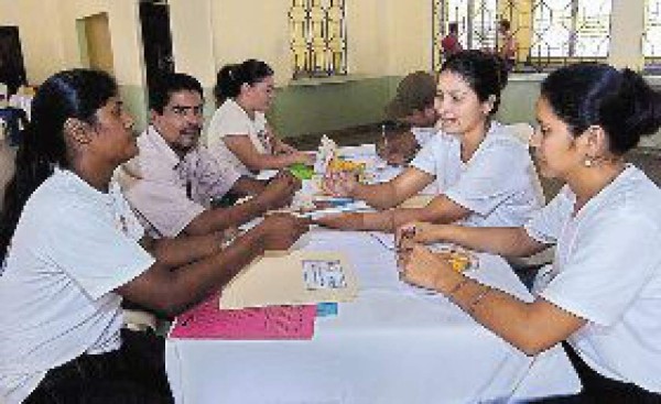 Bachilleres y peritos, los más solicitados