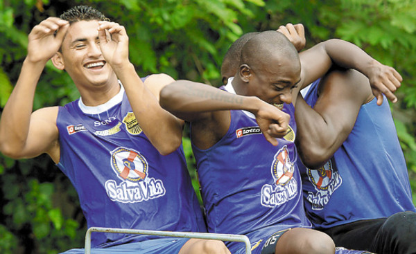 Quieren golear al León