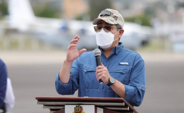 'Vamos a vacunar a la clase trabajadora': presidente Hernández