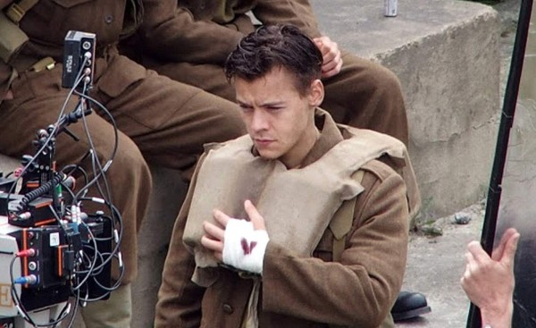 Harry Styles sorprende con su nuevo look