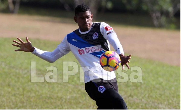 Carlo Costly seguirá en el Olimpia: ya arregló contrato
