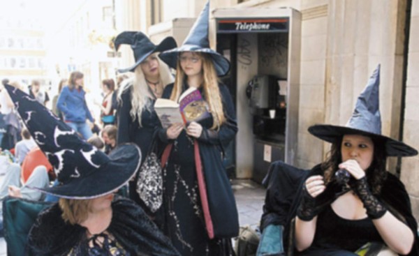 El libro 'Harry Potter y la Orden del Fénix' ya está a la venta