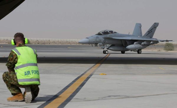 Australia y Canadá se unen a los bombardeos contra Isis