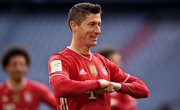 Triplete perfecto de Lewandowski para otra goleada del Bayern Múnich en la Bundesliga