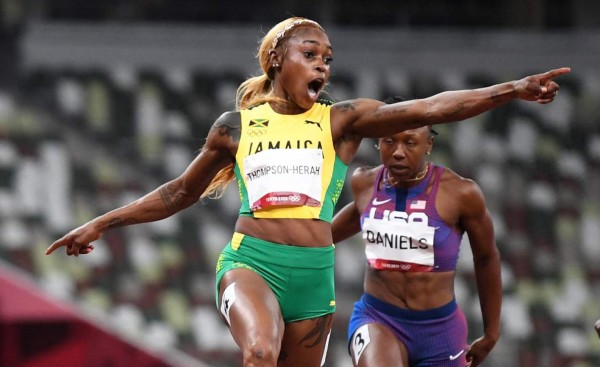 Elaine Thompson gana el oro en los 100 metros y Jamaica se lleva todas las medallas