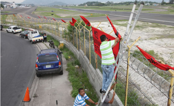 Cerrarán paso a Toncontín por llegada de Zelaya