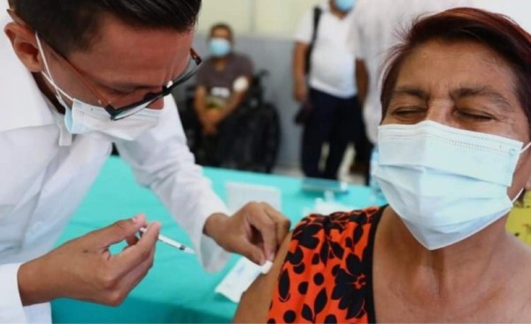 Nicaragua inicia vacunación contra el covid-19 con Sputnik V