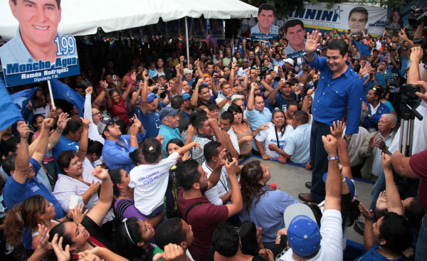 'Los militares no son secretarias”: Juan Orlando Hernández