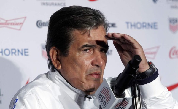 Jorge Luis Pinto: 'Tengo tres balas en punta, ojalá que hagan algo'