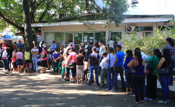 Resulta una odisea obtener una partida de nacimiento en el Registro en San Pedro Sula