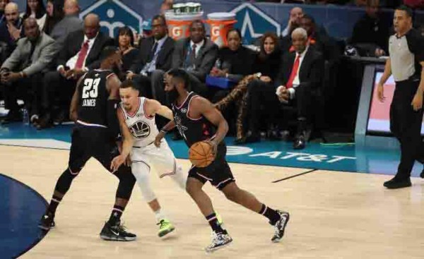Team LeBron remontó y ganó el All Star de la NBA