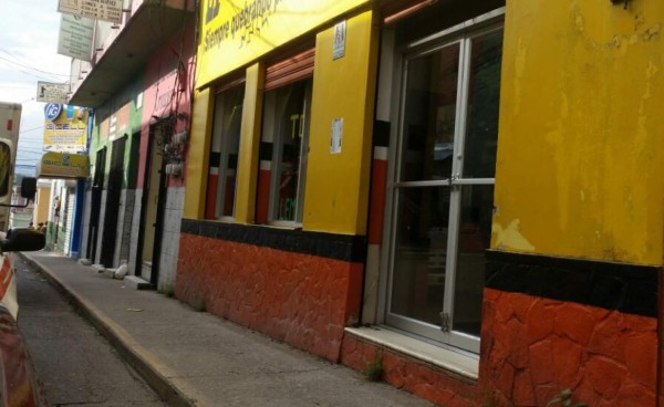 Asaltan tienda de electrodomésticos en Santa Bárbara