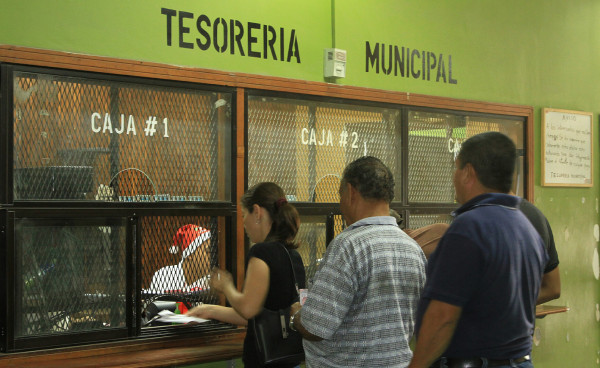 Cholomeños aprovechan la amnistía tributaria