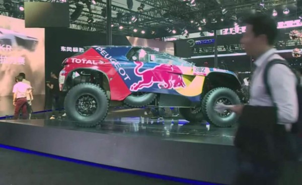 El salón del automóvil de Pekín, escaparate de un mercado muy disputado