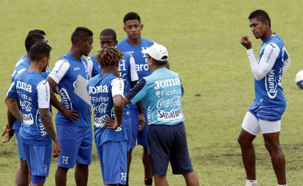 El once titular con el que Honduras saldrá ante El Salvador