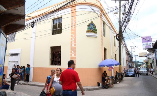 La novia del Ulúa ofrece más que una rosquilla con café