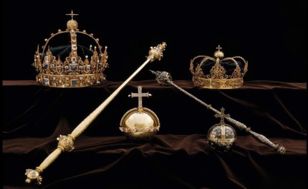 Roban dos valiosas coronas de reyes suecos del siglo XVII