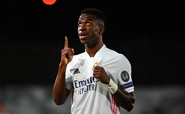 Real Madrid golpea fuerte al Liverpool y acaricia las semifinales de la Champions League