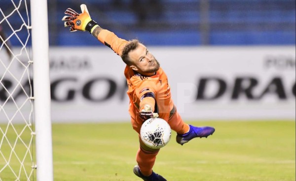 Video: La espectacular atajada del portero del Seattle tras cabezazo de Bengtson