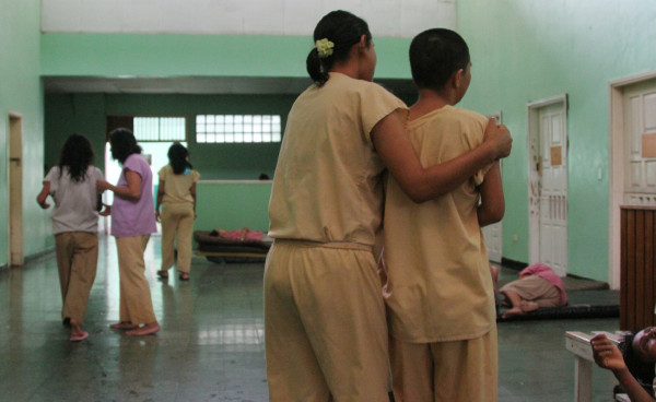 24 horas con el 'mesías” del psiquiátrico Mario Mendoza