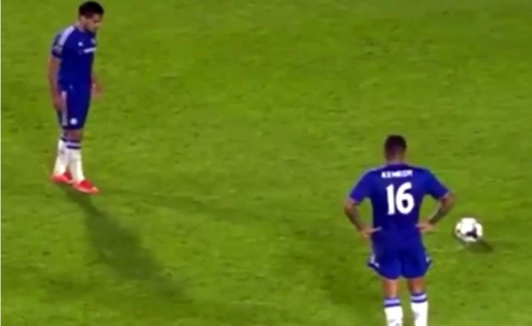 VIDEO: Falcao es el hazmerreír por rídiculo tiro libre que hizo