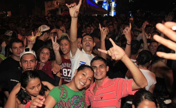 Frank Reyes la estrella del cierre de la Feria Juniana