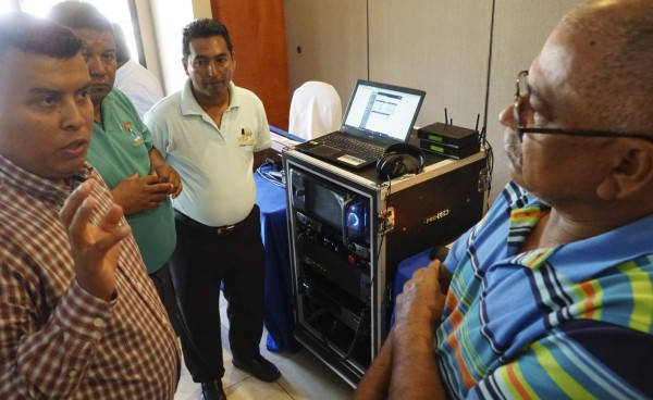 Lanzan productos para radiodifusoras