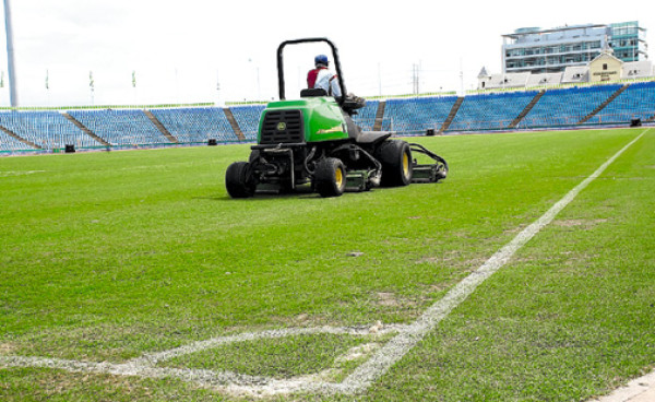 Mal estado del Hasely Crawford Stadium