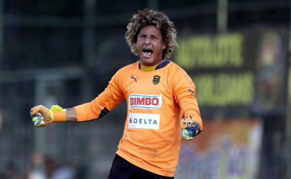 Kevin Hernández sigue en el Real España