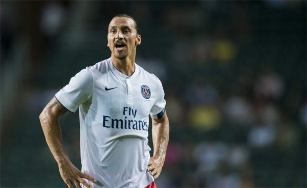 Ibrahimovic enfrenta sanciones por insultos a Francia
