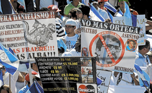 'Democracia sí, dictadura no” dicen nicaragüenses