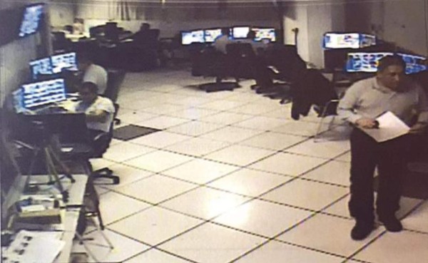 Custodios jugaban 'Solitario' durante fuga de 'El Chapo'