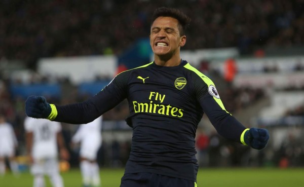 El Arsenal vapulea al Swansea y es tercero en la Premier League