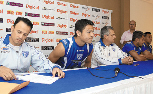 Mendoza da positivo y no jugará la Copa Uncaf