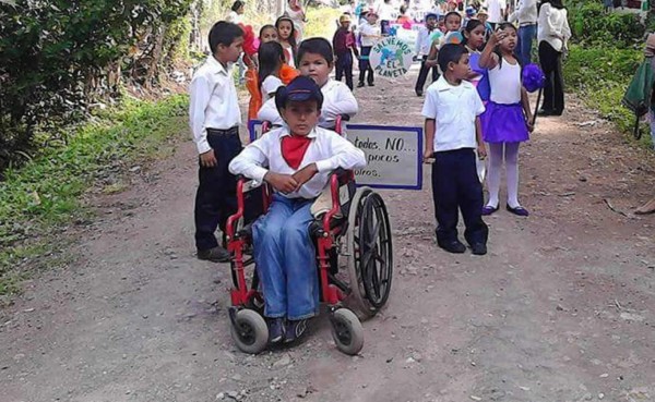 Jeyson, el niño patriota de Santa Bárbara