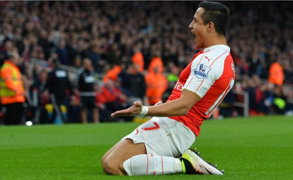 Un doblete de Alexis Sánchez permite al Arsenal recuperar el tercer lugar
