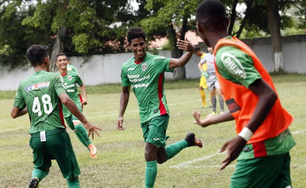 El hijo de Pavón le dio el derbi de reservas al Marathón