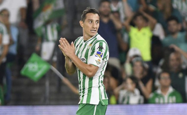 ¿Fuera del Betis? Impensado posible destino para el mexicano Andrés Guardado