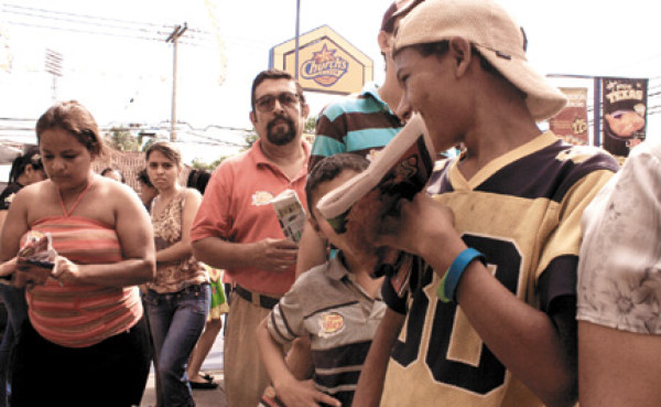 Locura por el día del pollo en San Pedro Sula