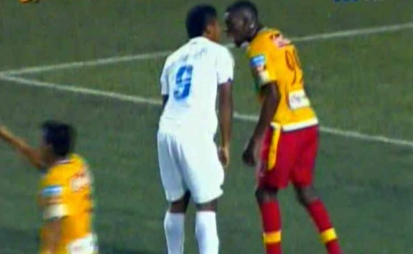 Jugador del Herediano se burló del 'Choco' Lozano tras fallar el penal