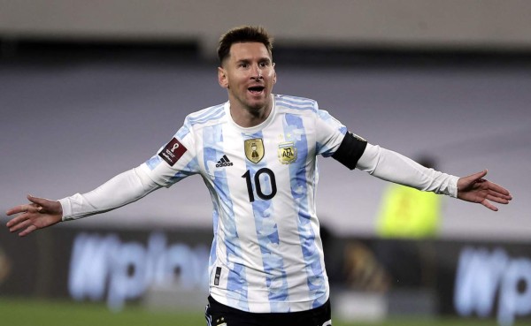 Leo Messi marcó un hat-trick con Argentina ante Bolivia en la eliminatoria sudamericana. Foto AFP