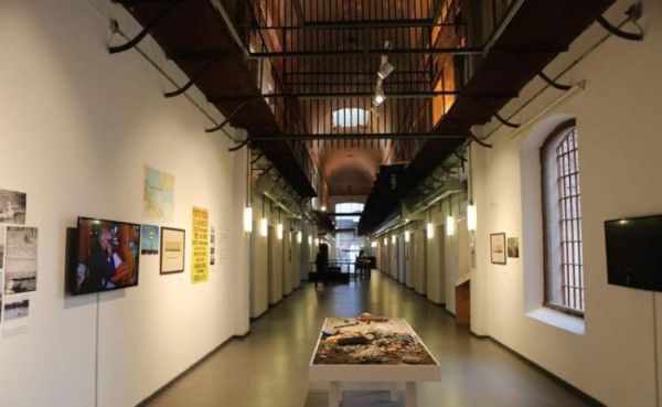 Transforman cárcel en centro de arte contemporáneo e historia natural
