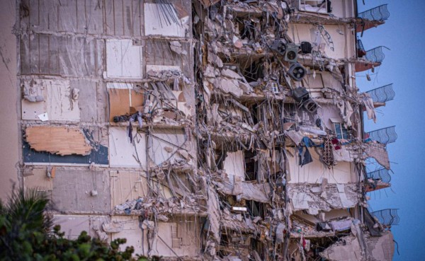 Suben a tres los muertos y 99 desaparecidos en colapso de edificio de Miami