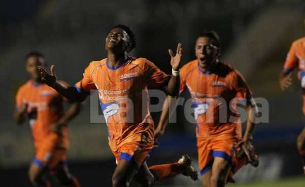 Los Lobos de la UPN aplazaron y golearon a la Real Sociedad