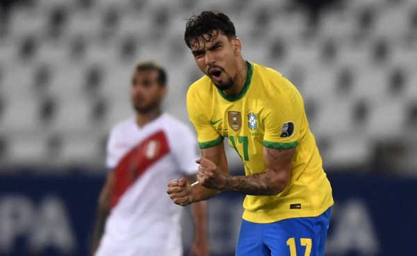 Lucas Paquetá se encargó de marcar el primer gol en el Brasil vs Perú. Foto AFP.