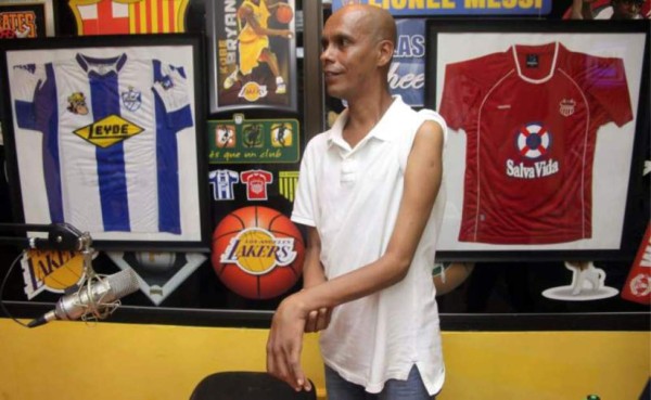 Quique Reneau: 'Estoy mejorando en un 50%, recuperé 12 libras'