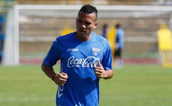 OFICIAL: Arnold Peralta es nuevo jugador del Vida