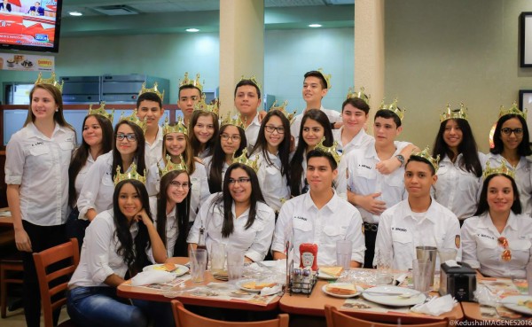 Entrada de la clase 2017 del Liceo Bilingüe Centroamericano