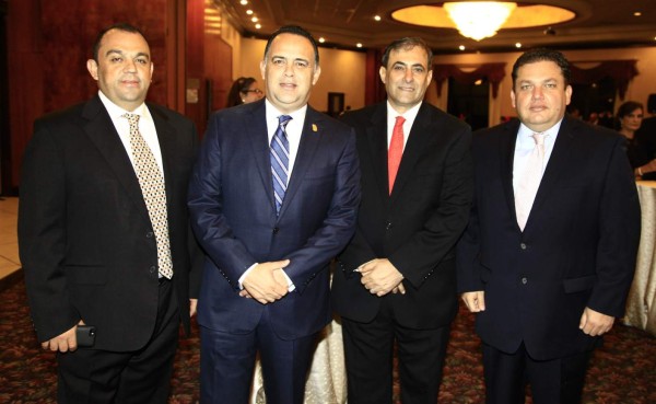 Velada de distinción para Karim Qubain